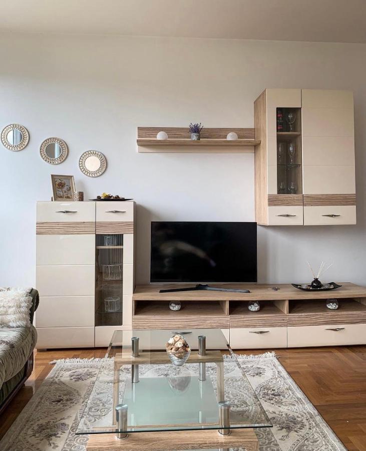 Stan Na Dan Bella Apartment Banja Luka Luaran gambar
